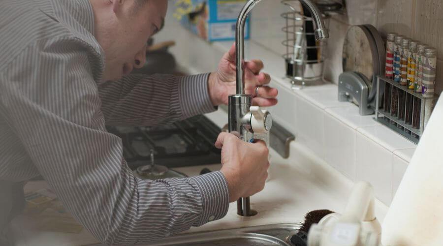Professional bathroom faucet installation in Walnut Hill, IL